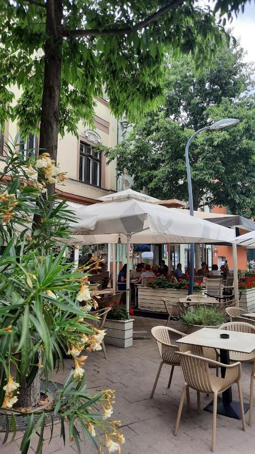 City Life Apartment Debrecen Exterior photo